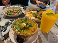 -Kub Kao Kub Pla (Terminal21)