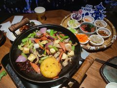 -包整·丝娃娃(一览甲秀楼风景店)