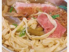 -镇南锅盖面馆(解放路店)