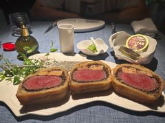 惠灵顿牛排-弦月窗LUNETTE BY AMANDA(复兴路店)