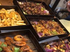 -老东镇啤酒屋海鲜加工·蒸汽海鲜·海鲜烧烤(台东店)