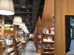 -百新书局(尚悦湾店)
