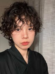 -十六番发型师事务所