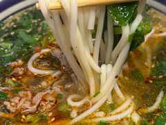 -云阿蛮云南生烫牛肉米线(奉贤路店)