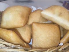 -巴特餐饮6加1音乐餐吧·新疆菜