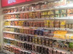 -赵一鸣零食(江苏南京福园街店)