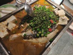 鲜青椒鮰鱼-探鱼·鲜青椒爽麻烤鱼(北京路天河城店)