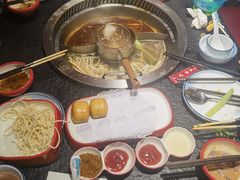 -醉董牛川派鲜肉自选火锅(烟台店)