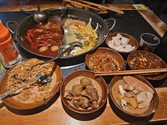 -重庆故事姊妹老火锅(财经学院店)