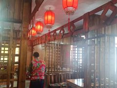 -果松木炭酸菜铜火锅·外婆参鸡汤