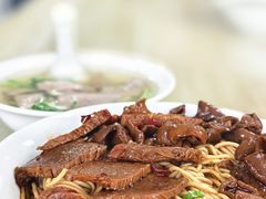 肥肠牛肉干挑面-老余家面馆