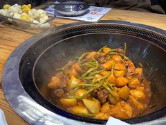 -山河屯铁锅炖(哈西站店)