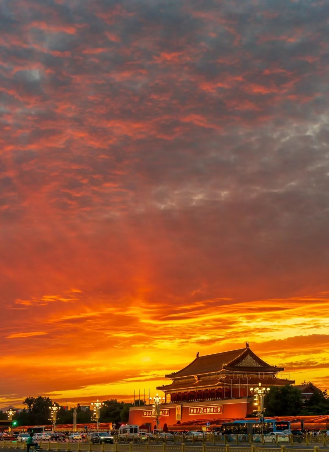 颐和园,长城,简直美爆了[强
#天空摄影大赛#我拍了拍太阳@点小浪