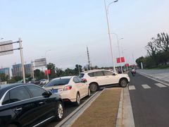 -融创茂-停车场