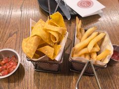 -BOURBON 玻本美式餐厅酒吧(虹桥新天地店)
