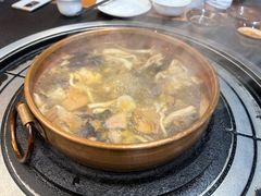 -阿山卓·野生菌火锅·纳西火塘烤肉