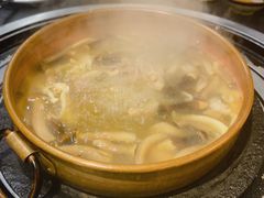 -阿山卓·野生菌火锅·纳西火塘烤肉