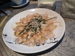 薄切鲜鱼片-穹六人间 people 6(岳阳路店)