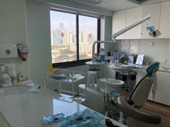 -Dr.Z dental仁康种植矫正中心