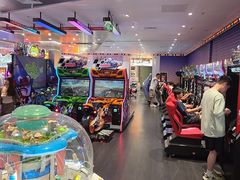 -反斗乐园π·电玩·高空拓展·蹦床(龙华天虹店)