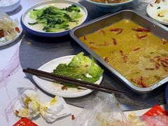 -雪乡人家东北菜·铁锅炖一切(高斯路店)