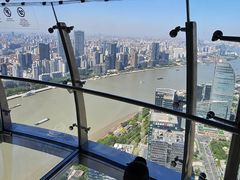 -东方明珠259米全透明悬空观光廊