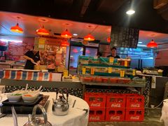 大堂-鲜入围煮花胶鸡海鲜火锅
