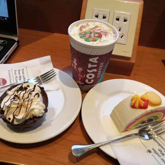 costacoffee(松江大学城店)-"环境挺好的,不吵闹,人也没有那么多,周末