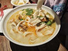 -思念果岭湖畔花房餐厅