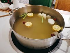 牛骨清汤锅-牛记皇鲜牛肉火锅(环球度假区梨园店)