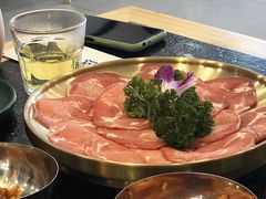 -臻牛烤肉