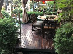 -二荆条·蜀鲜汇城市森林火锅