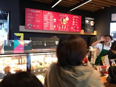 -星巴克(广州南站A18检票口楼上)