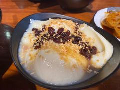 -爆炸头阿姨小四川正宗川味小吃(无任何分店)