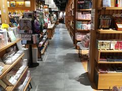 -百新书局(尚悦湾店)