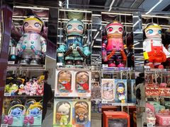 -泡泡玛特POPMART(侨福芳草地店)