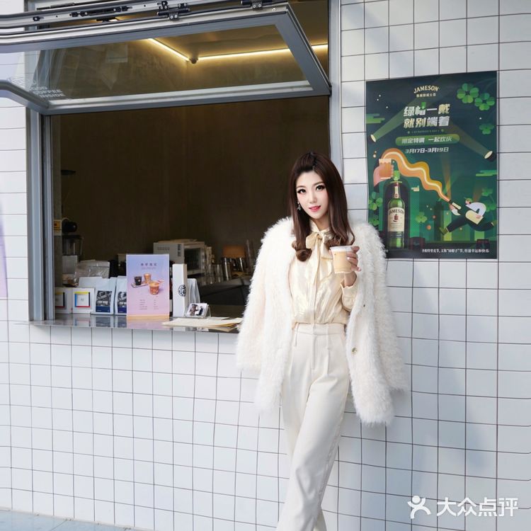 绿帽一戴就别端着 享受来自🇮🇪的狂欢