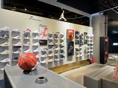 -NIKE品牌体验店(金源新燕莎店)