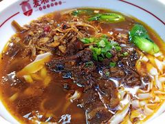 -呷佬·长沙手工米粉(金沙江路店)