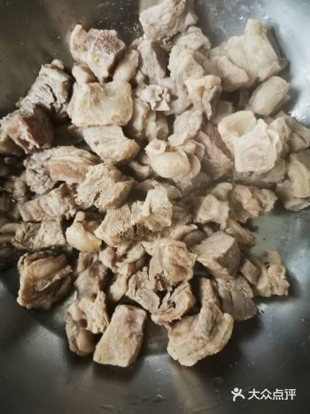 红烧牛肉 牛腩500g，鹃城豆瓣两勺，李锦记味极鲜两