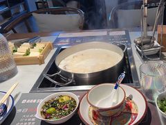 -尚尚仙·酸汤猪手·猪肚鸡火锅(华联万柳购物中心店)