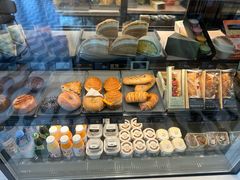 -星巴克臻选(莘庄仲盛店)