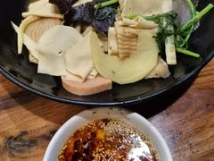 -万记麻辣烫国展总店