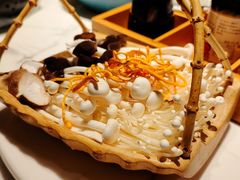 -无界釜·河豚鱼汤锅(红山动物园店)