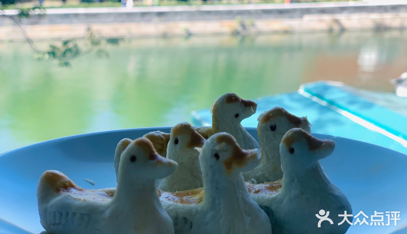 我坐在故宫门口吃烤鸭｜打卡帝都最火-四季民福