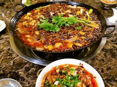 -鸿顺老铁锅美蛙鱼府(解放碑店)