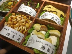 -椰子湾·海南火锅·糟粕醋·椰子鸡(正大广场店)