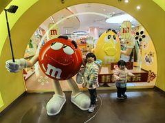 -m豆巧克力世界(上海世茂广场店)