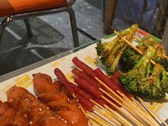 -威记烧嘢·南宁烧烤·超级生牛(绿地店)