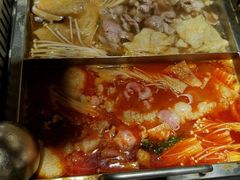 -老牌坊云南鱼豆花火锅(嵩山店)